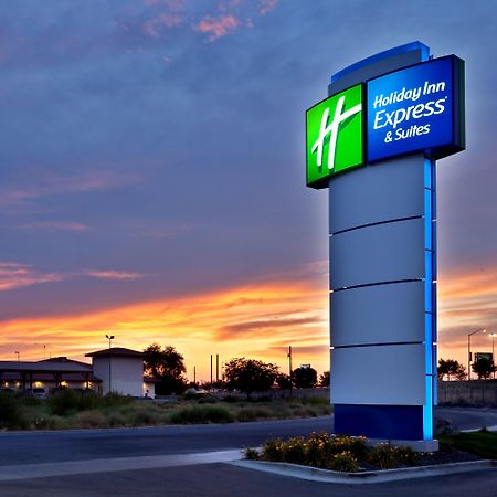 Holiday Inn Express Hotel & Suites Ontario By Ihg Exterior foto